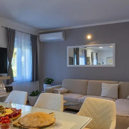 Vila Emanuela By Guide Grubine